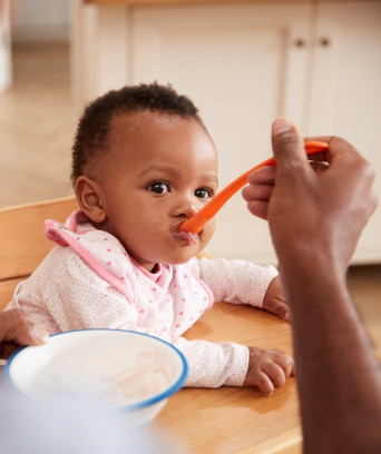 When to start shop feeding baby