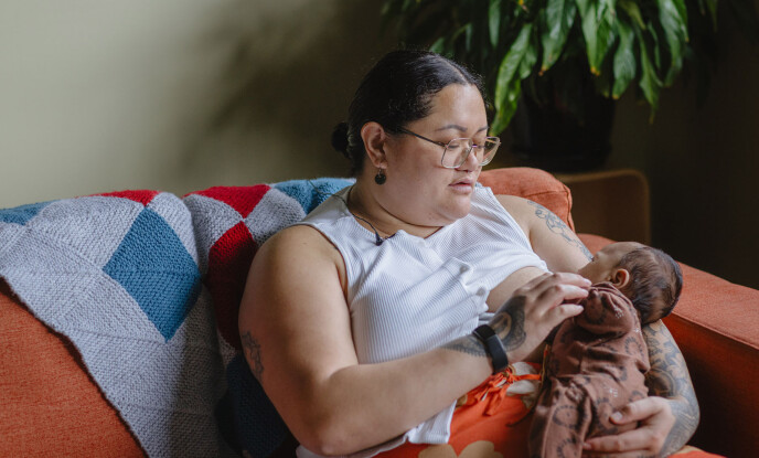 Breastfeeding problems and solutions Mum feeding baby